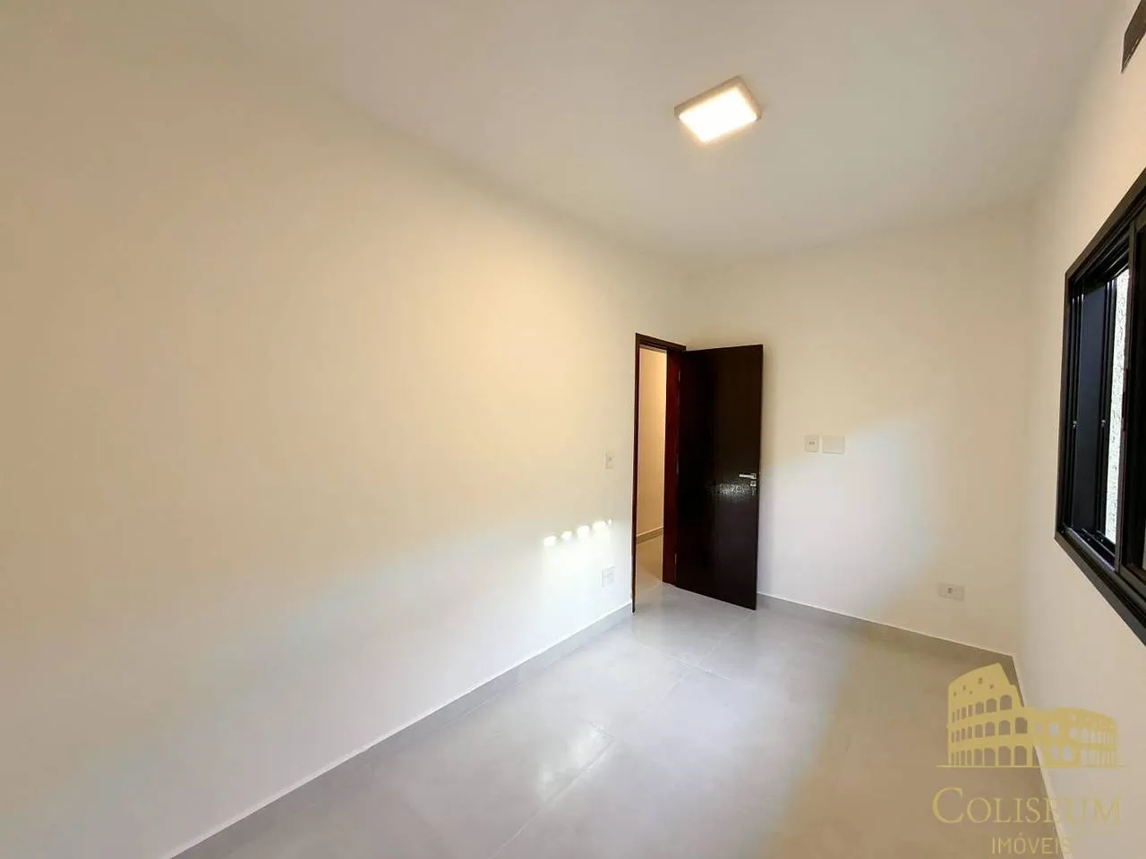 Imagem Linda Casa 3 Dorms c/1 Suíte, 2 Vagas, Churrasqueira , Cida Ocian