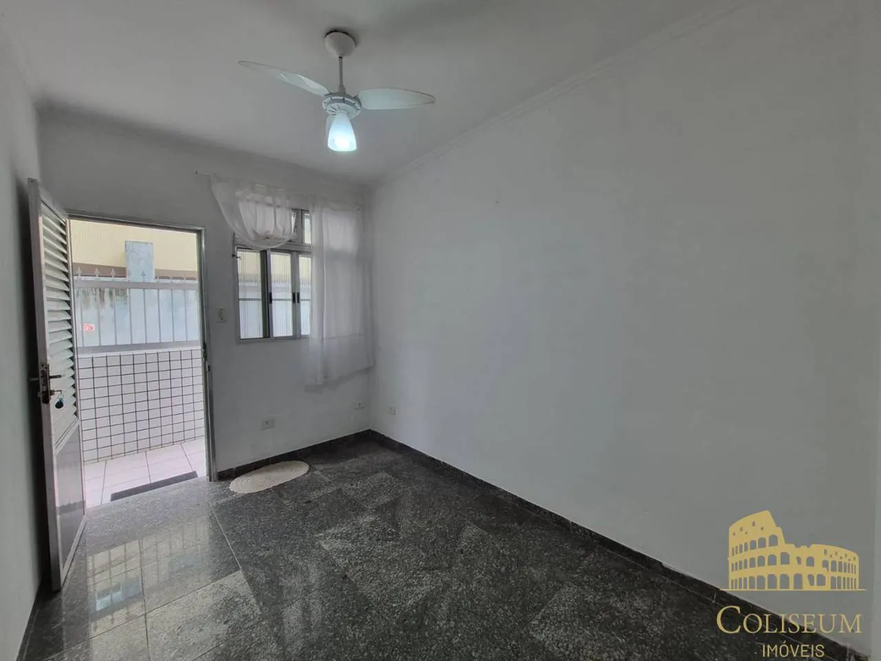 Imagem Apartamento com 1 dormitório para alugar, 35 m² por R$ 1.900,00/mês - Canto do Forte - Praia Grande/SP