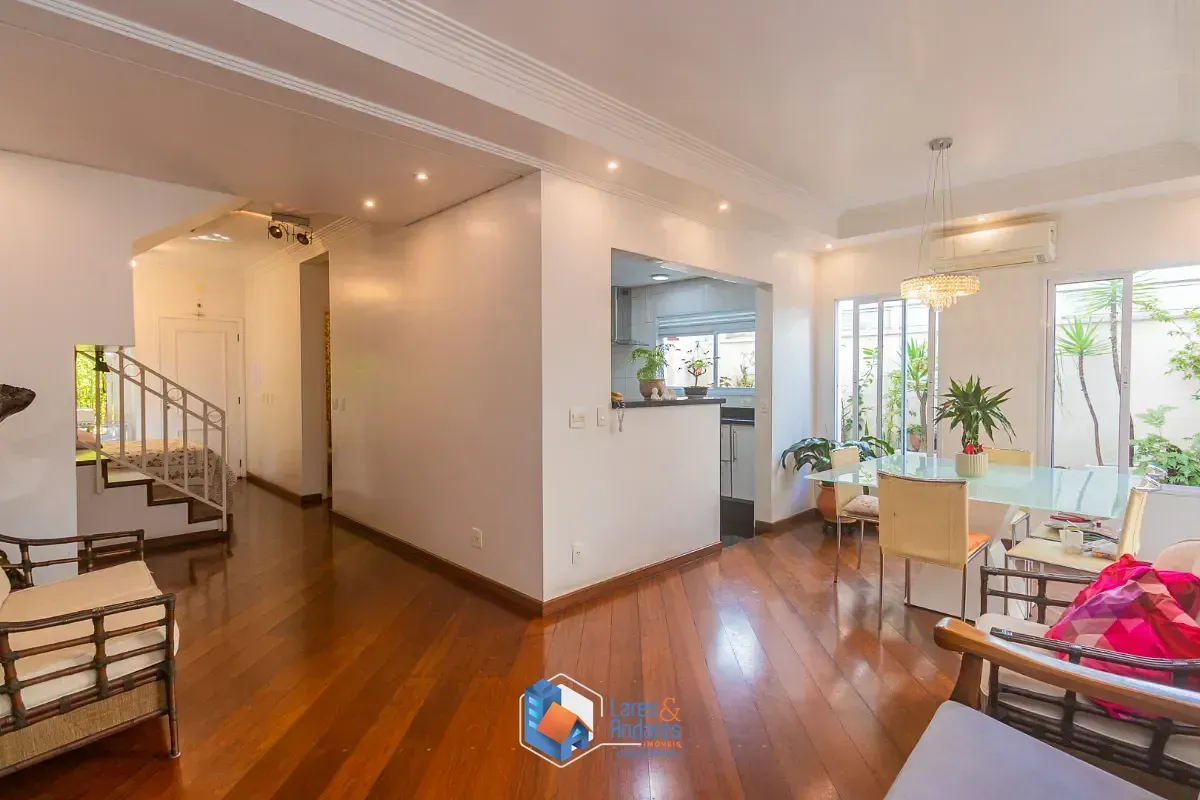 Foto do imóvel Casa no condomínio Condominio Villagio Della Hípica para venda com 3 quartos, sendo 3 suítes, 223m² em Rua Visconde de Taunay