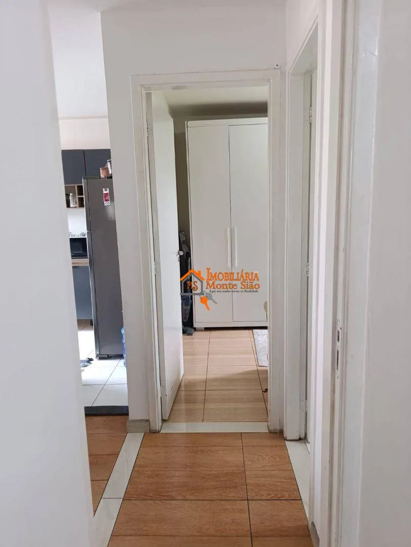 Imagem Apartamento com 2 dormitórios à venda, 45 m² por R$ 213.000,00 - Água Chata - Guarulhos/SP
