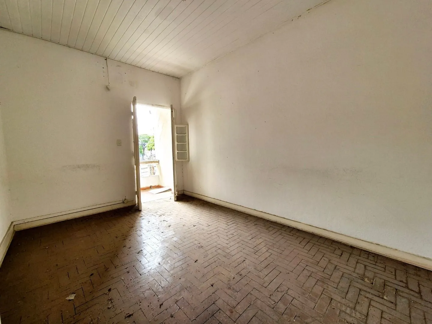 Imagem Imóvel Comercial Exclusivo no Centro de Pindamonhangaba com Estrutura Versátil e Localização Estratégica!