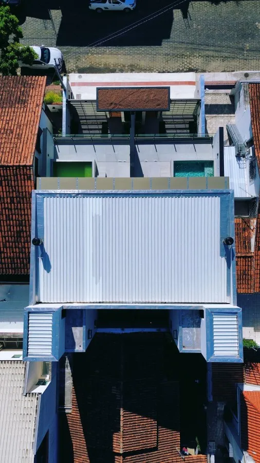 Imagem Sobrado Geminado para Venda em Balneário Camboriú, CENTRO, 3 dormitórios, 3 suítes, 4 banheiros, 2 vagas