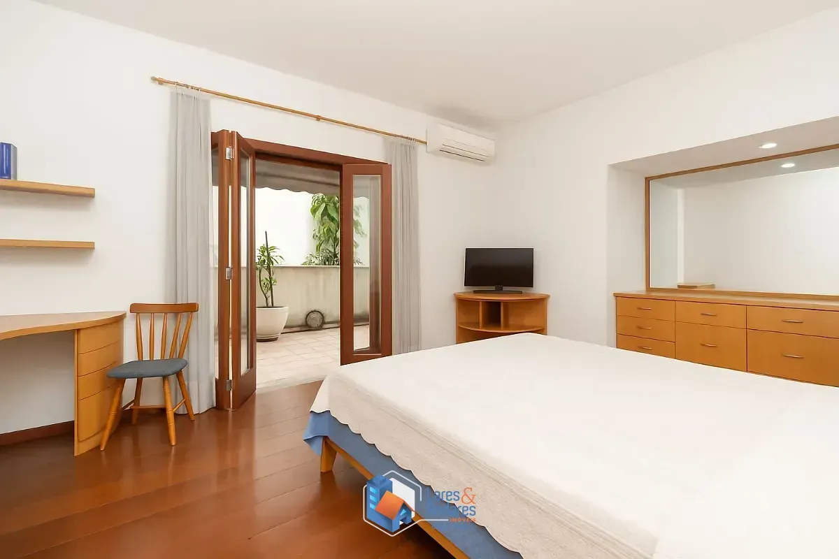 Imagem Sobrado para venda em Vila Ida com 4 quartos, sendo 4 suítes, 426m²