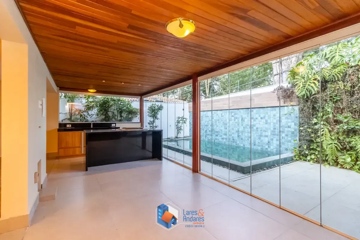 Imagem Casa no condomínio Condomínio Village Place para venda com 4 quartos, sendo 3 suítes, 402m²