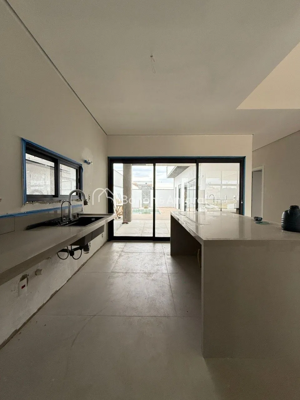 Imagem Casa Térrea à venda com 03 quartos no Condomínio Santorini bairro Parque Brasil 500, em Paulínia