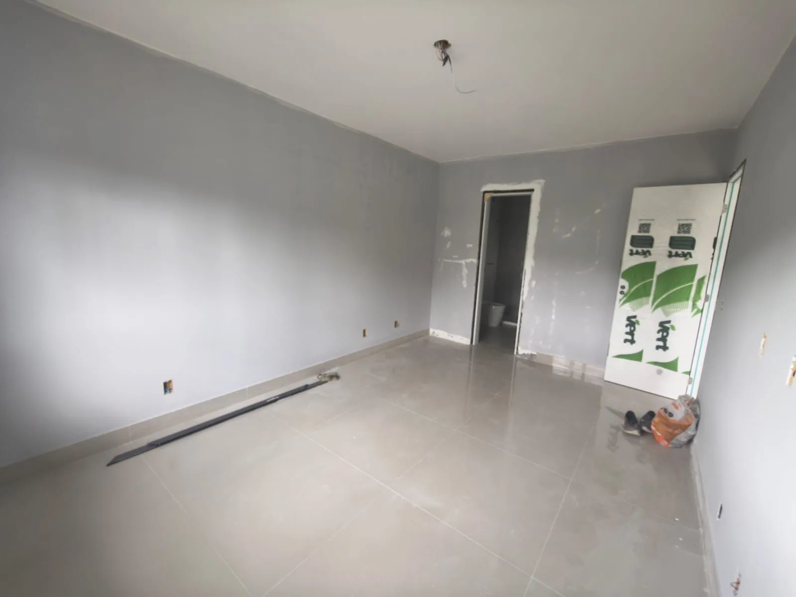 Imagem Casa 3 Dorm com Pé Direito Alto e 2 Vagas | Zona Sul POA