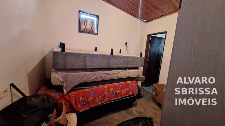 Imagem Oportunidade: Terreno com 2 Casas, Quintal e Espaço para Comércio à venda no Bairro São Judas Tadeu - Itu/SP