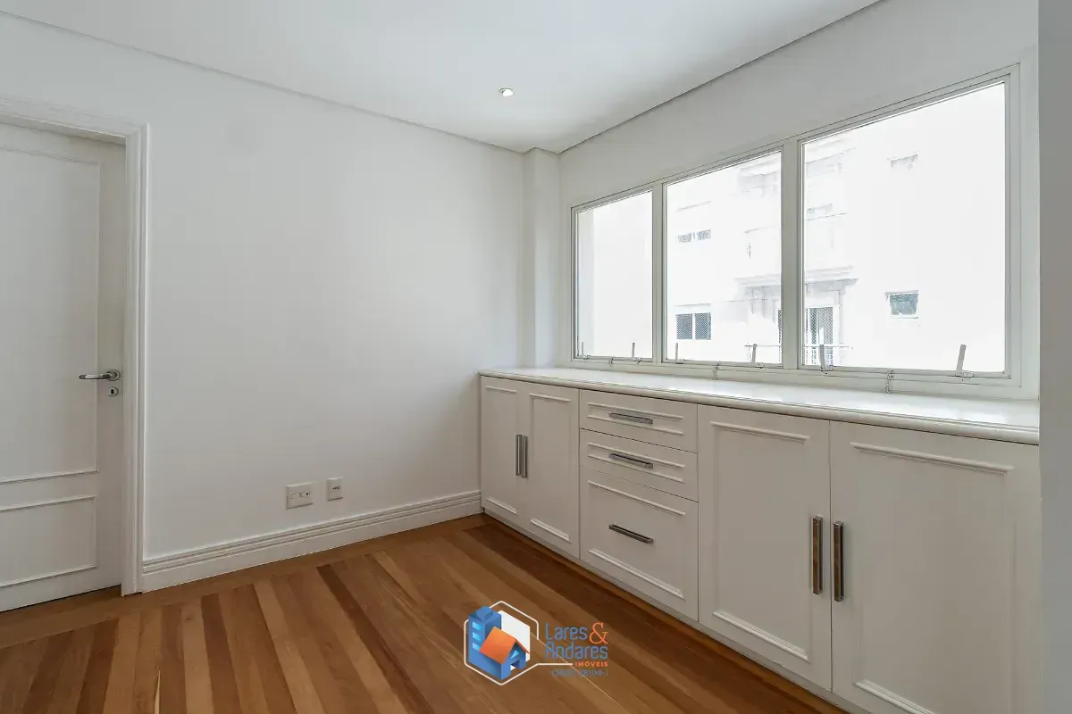 Imagem Apartamento para venda em Itaim Bibi com 3 quartos, sendo 3 suítes, 214m²