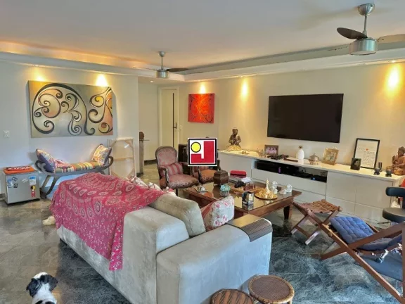 Imagem Vendo 3Q(1Ste) prédio luxuoso na Alfredo Russel, repleto armários, reformado, 2 vg, R$4.000.000, sauna, parquinho, salão festas, ginastica, cp futebol