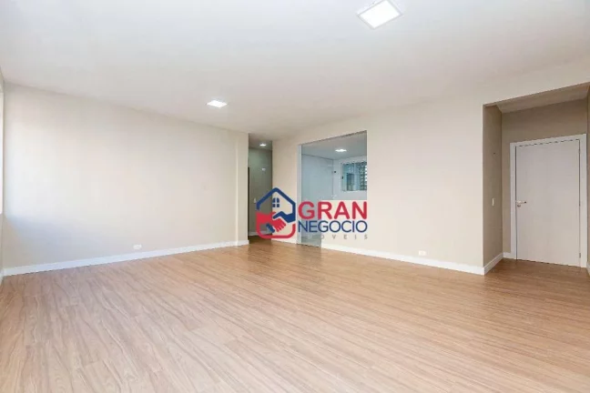 Imagem Apartamento com 3 dormitórios à venda - Centro - Curitiba/PR