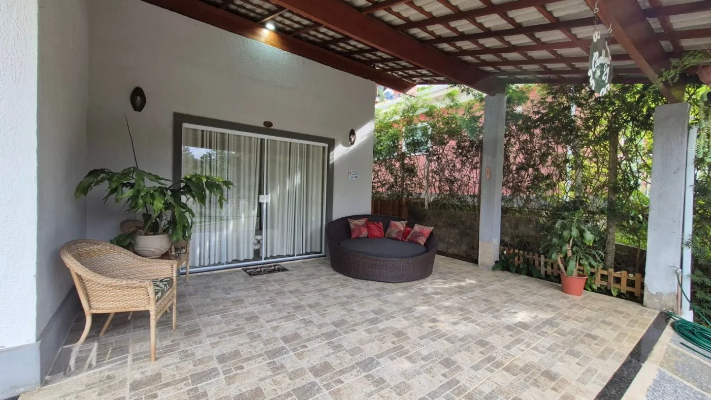 Imagem Casa em Condomínio para Venda em Teresópolis / RJ no bairro Albuquerque