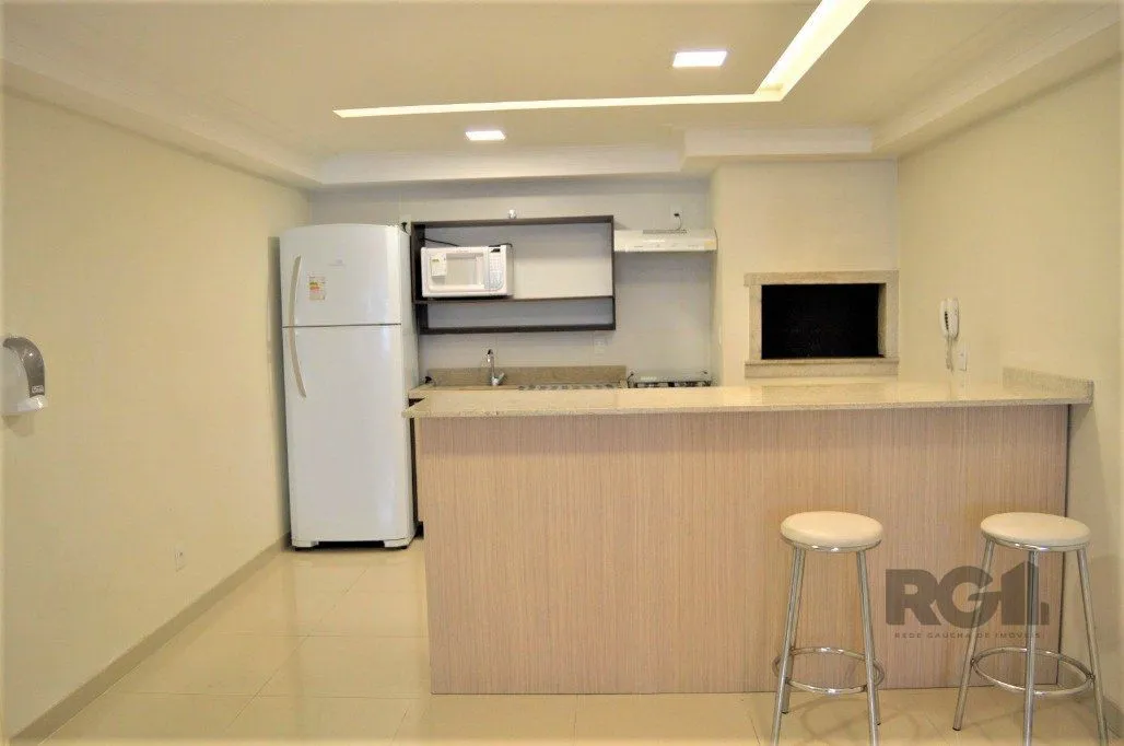 Imagem Excelente apartamento 2 dorm. sendo 1 suite, com terraço, churrasqueira, semimobiliado - 1 vaga dupla - Bairro Cidade Baixa