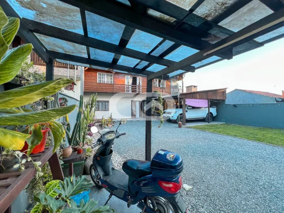 Imagem Sobrado | Costeira | Bal. Barra do Sul