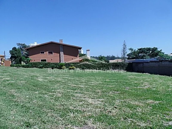 Imagem Excelente terreno de 1600m2 (plano com pouco de declive para o lado esquerdo)- 

- Condomínio com s...