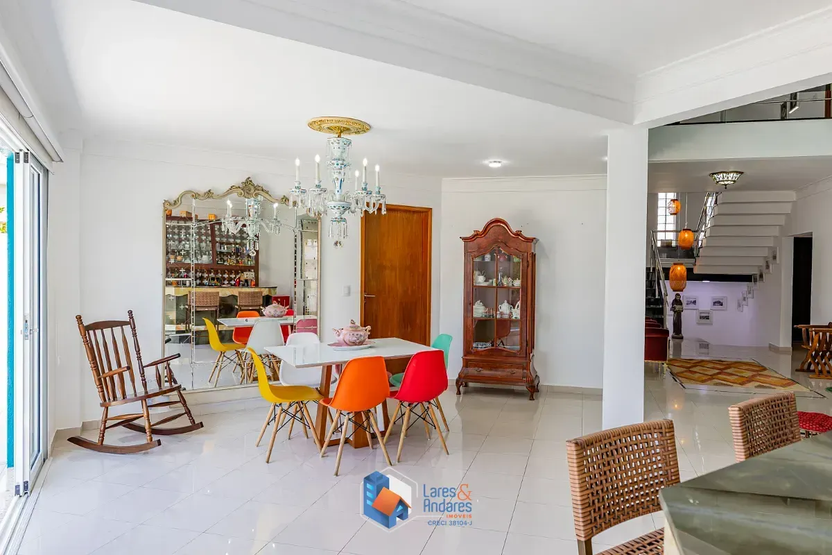 Imagem Casa para venda em Bosque da Saúde com 5 quartos, sendo 3 suítes, 378m²