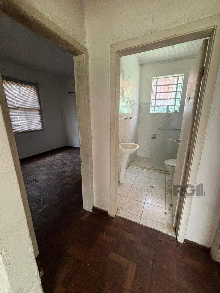 Imagem Casa com 3 quartos, 4 vagas e 120m² no bairro Vila Assução