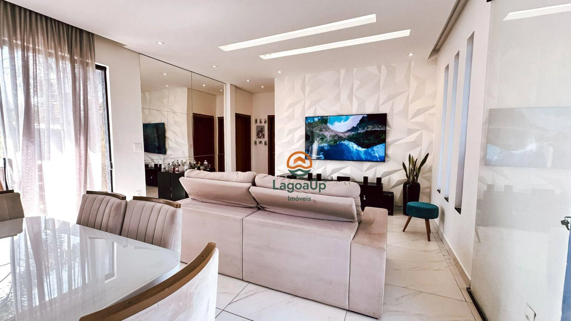 Imagem Casa com 2 dormitórios à venda, 145 m² por R$ 750.000,00 - Condomínio Vale Do Luar - Jaboticatubas/MG