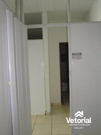 Imagem Oportunidade de Locação: Ponto Comercial com Salas, 1 Banheiro e 82m² no Centro de Barreiras-BA!