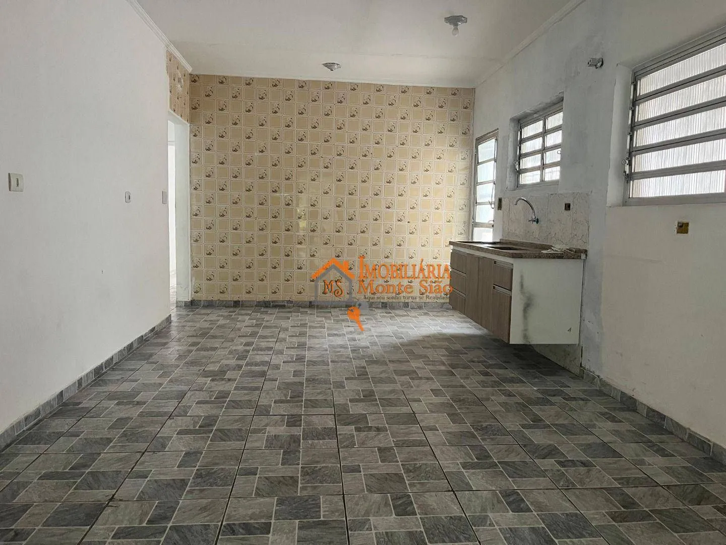 Imagem Casa com 5 dormitórios à venda, 180 m² por R$ 1.000.000,00 - Vila Rosália - Guarulhos/SP