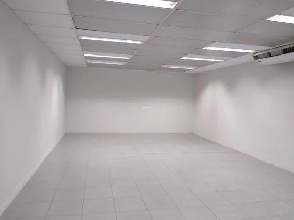 Imagem Imóvel Comercial em Ótimo Estado | Terreno 3.535m² | Construção 4.816m² | Próximo à Marginal Tietê"