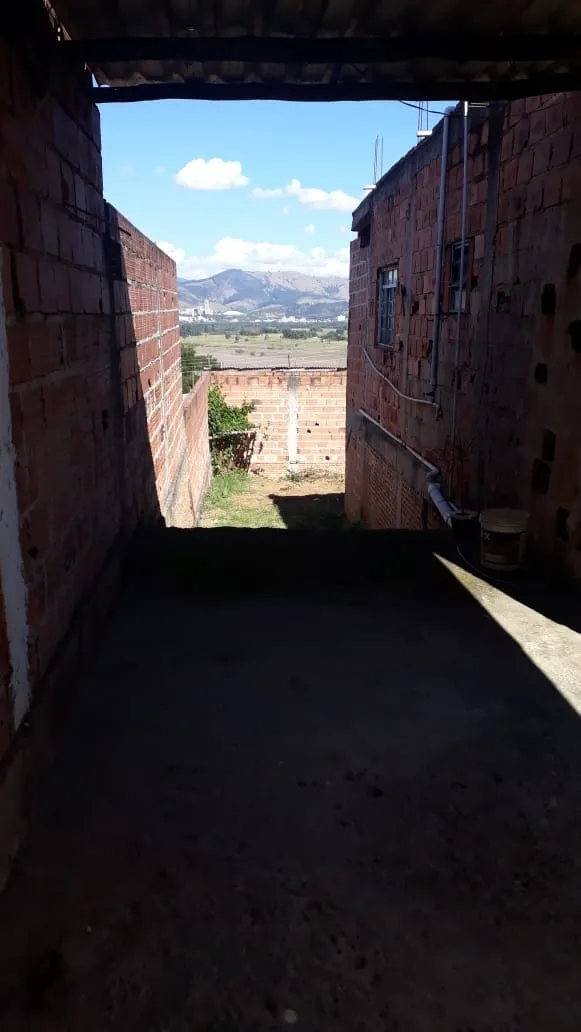 Imagem Casa à venda 2 Quartos, 1 Suite, 2.5M², Santa Luzia, Guaratinguetá - SP