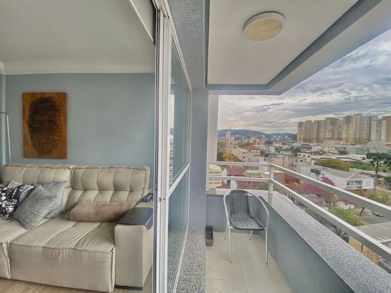 Imagem Apartamento de 2 dormitorios à venda em Santana, Porto Alegre.