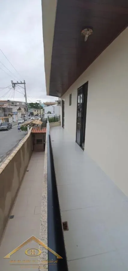 Imagem Casa em Condomínio para Venda em Cabo Frio / RJ no bairro Parque Burle