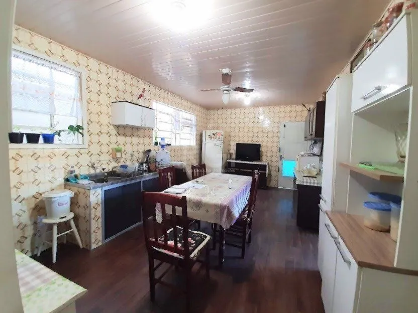 Imagem Casa para Venda - 184m², 4 dormitórios, sendo 1 suites, 5 vagas - Cavalhada