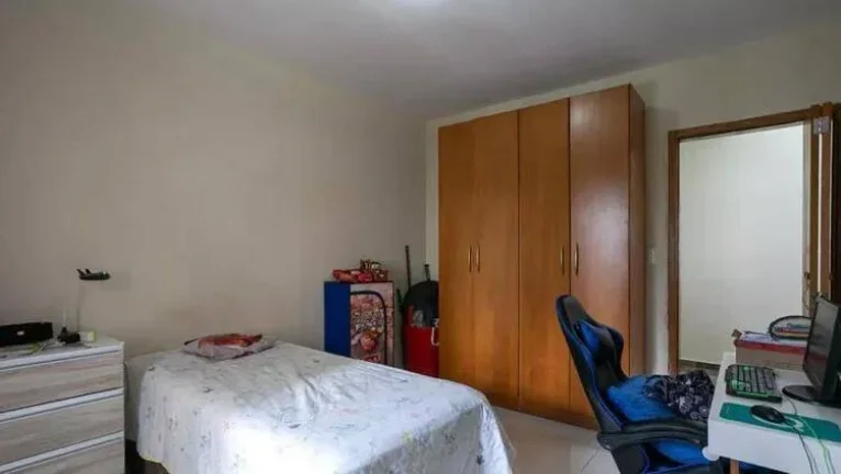 Imagem Sobrado maravilhoso com 200 m² 3 Dormitórios Sendo 1 Suíte 5 Vagas