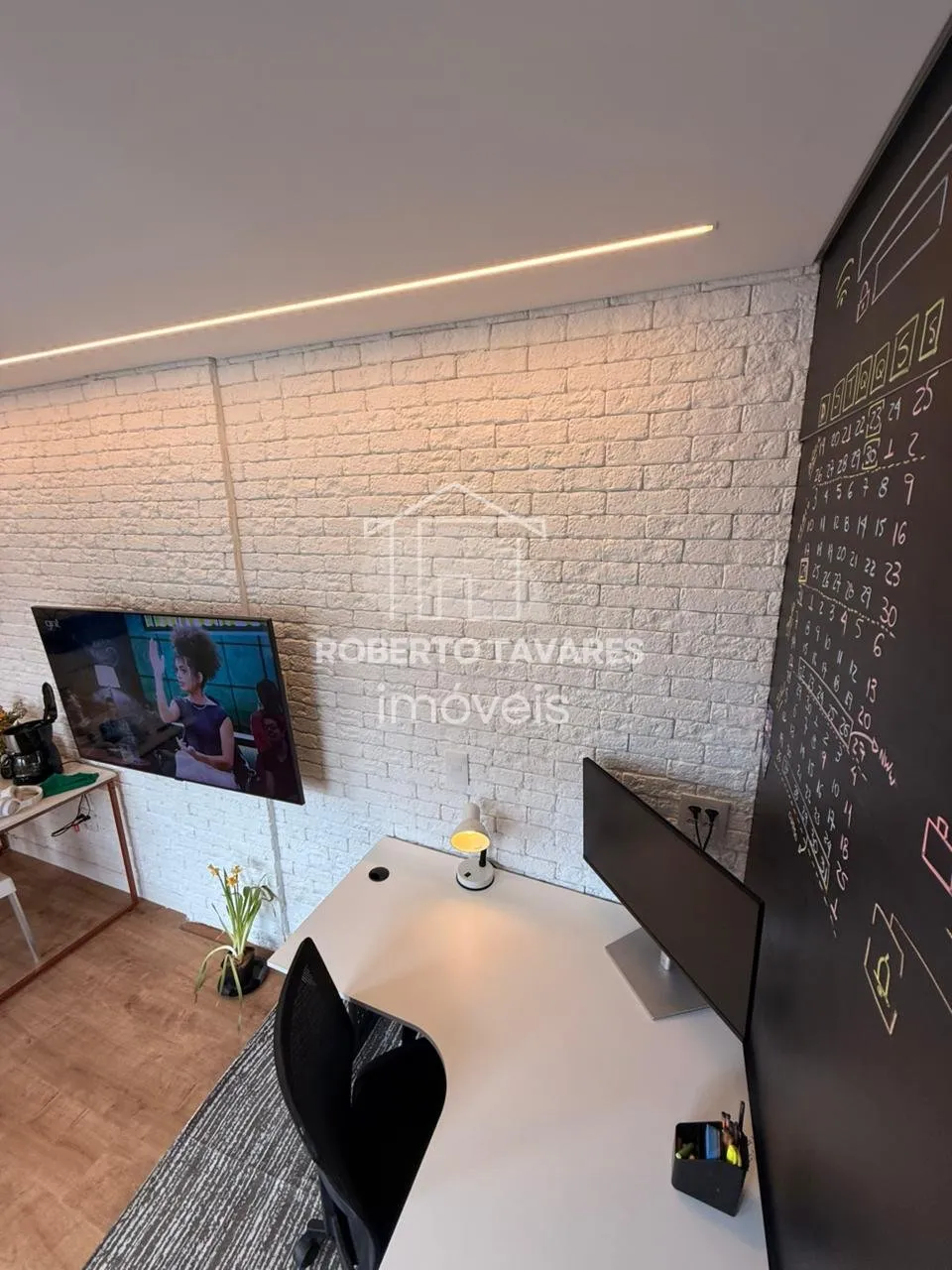 Imagem Apartamento acaba de ser reformado - Mobiliado e com enxoval completo para operar como Airbnb.