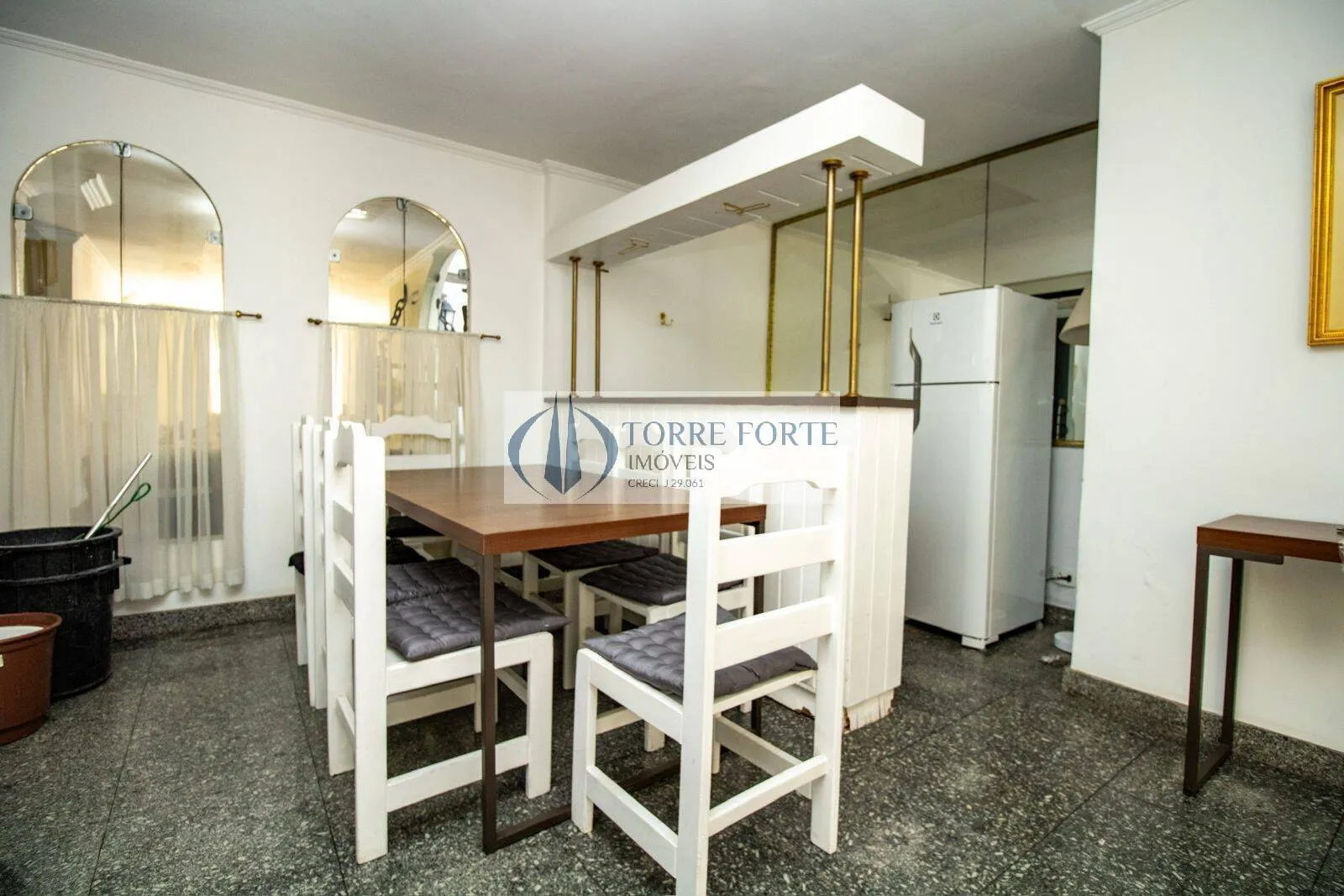 Imagem Lindo apartamento reformado com 62 M², 2 dorms. 1 vaga de garagem em Moema