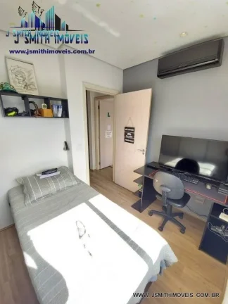 Imagem Charmosa residência com 3 dormitórios sendo 1 suíte com closet em condomínio fechado com traços...
