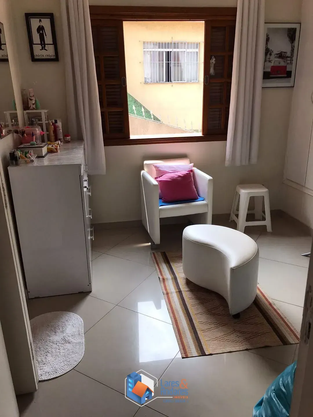Imagem Sobrado à venda com 4 quartos, sendo 3 suítes, e 5 banheiros com 163m² localizado na Rua Curupaiti (Zona Norte)