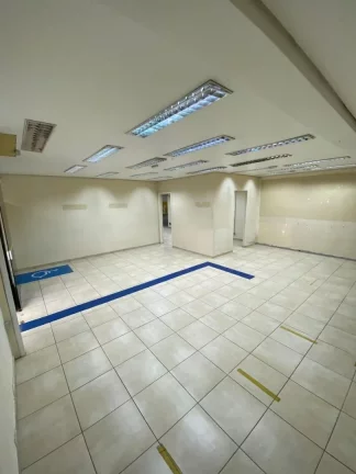 Imagem Excelente salão Av Corifeu