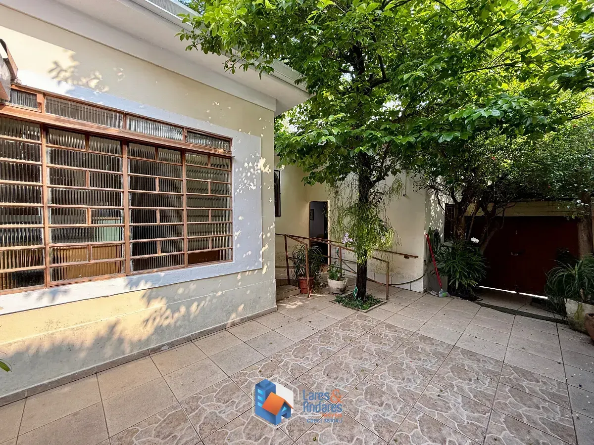 Imagem Casa para venda em Interlagos com 10 quartos, 187m²