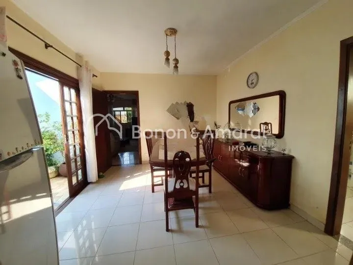 Imagem Casa térrea à venda, com 220m² de área construída, Parque Taquaral