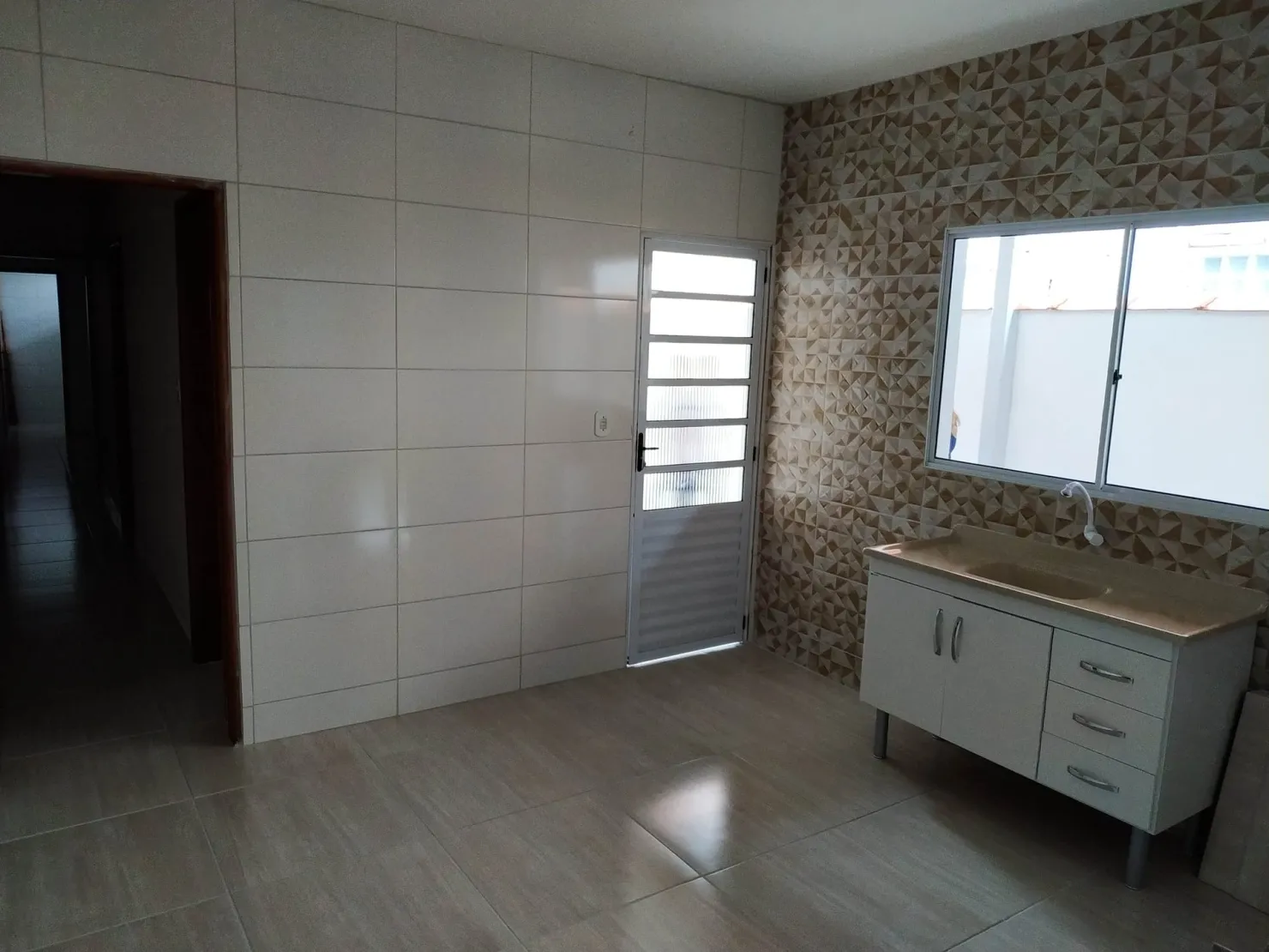 Imagem Casa à venda 2 Quartos, 1 Suite, 2 Vagas, 125M², Residencial e Comercial Cidade Morumbi, Pindamonhangaba - SP