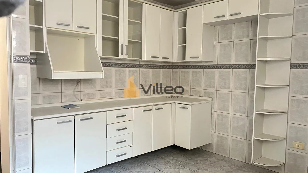 Foto do imóvel No coração da Vila Guaraciaba, esta residência une praticidade, privacidade e um espaço generoso...