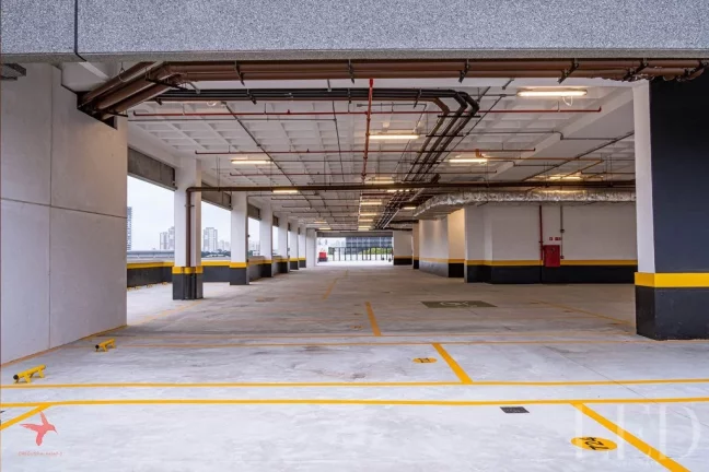 Imagem Sala Comercial para Locação em São Paulo-SP, Parque Industrial Tomas Edson: 1 Sala, 9 Banheiros, 14 Vagas, 555 m².