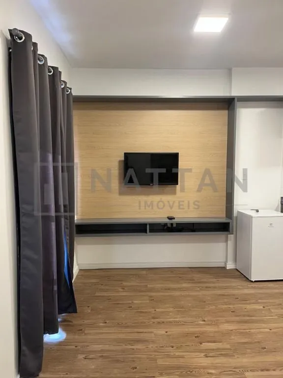 Foto do imóvel Apartamento à venda com 1 dormitório, 30 m², varanda e banheiro adaptado