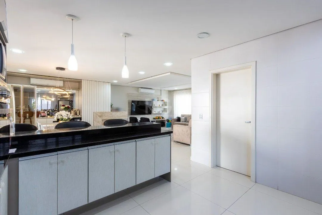 Imagem Casa Condominio para Venda - 203.02m², 3 dormitórios, sendo 3 suites, 4 vagas - Hípica