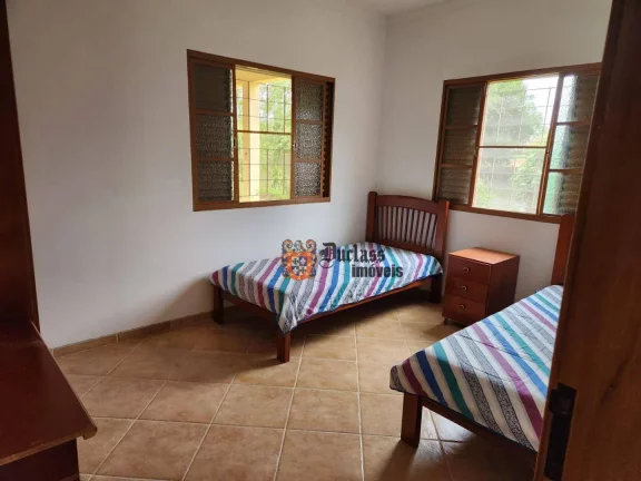 Imagem Chácara com 3 dormitórios à venda, 1704 m² por R$ 669.000,00 - Vila Velha - Caçapava/SP