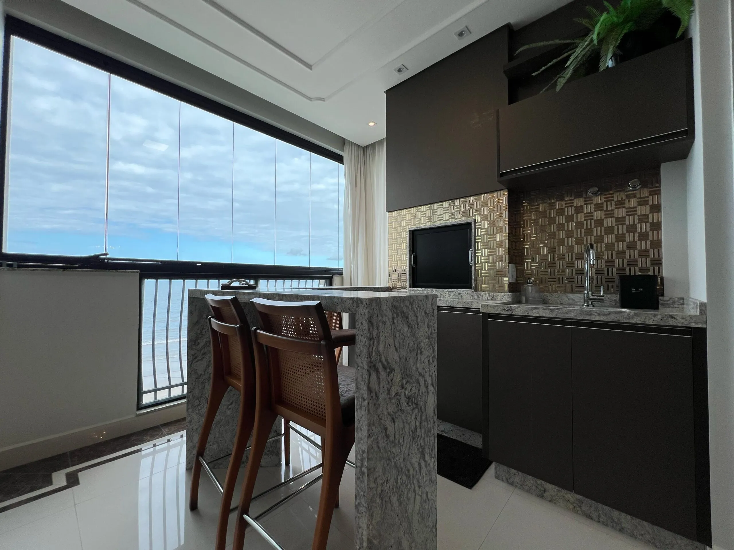 Imagem Apartamento com vista para o mar à venda com 168m2 por R$ 7.000.000,00