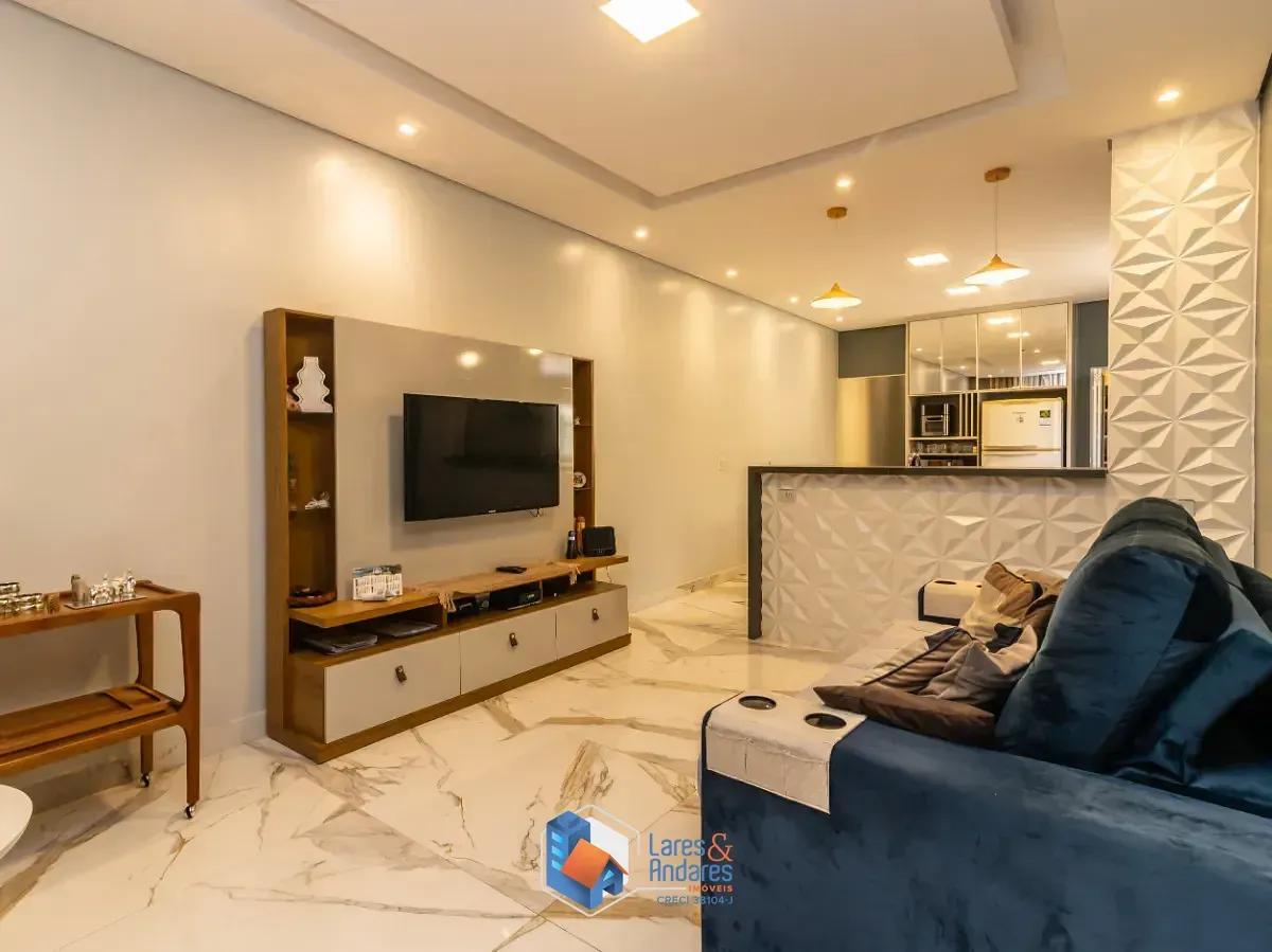Imagem Casa para venda em Jardim Peri com 3 quartos, sendo 1 suíte, 216m²
