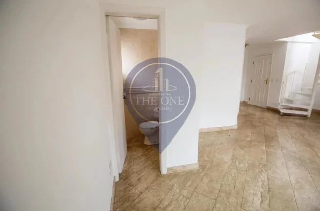 Imagem Cobertura de alto padrão no Real Parque: 4 quartos, 1 suíte, 2 salas, 2 banheiros, 2 vagas, 250m² de área. Venha conhecer!
