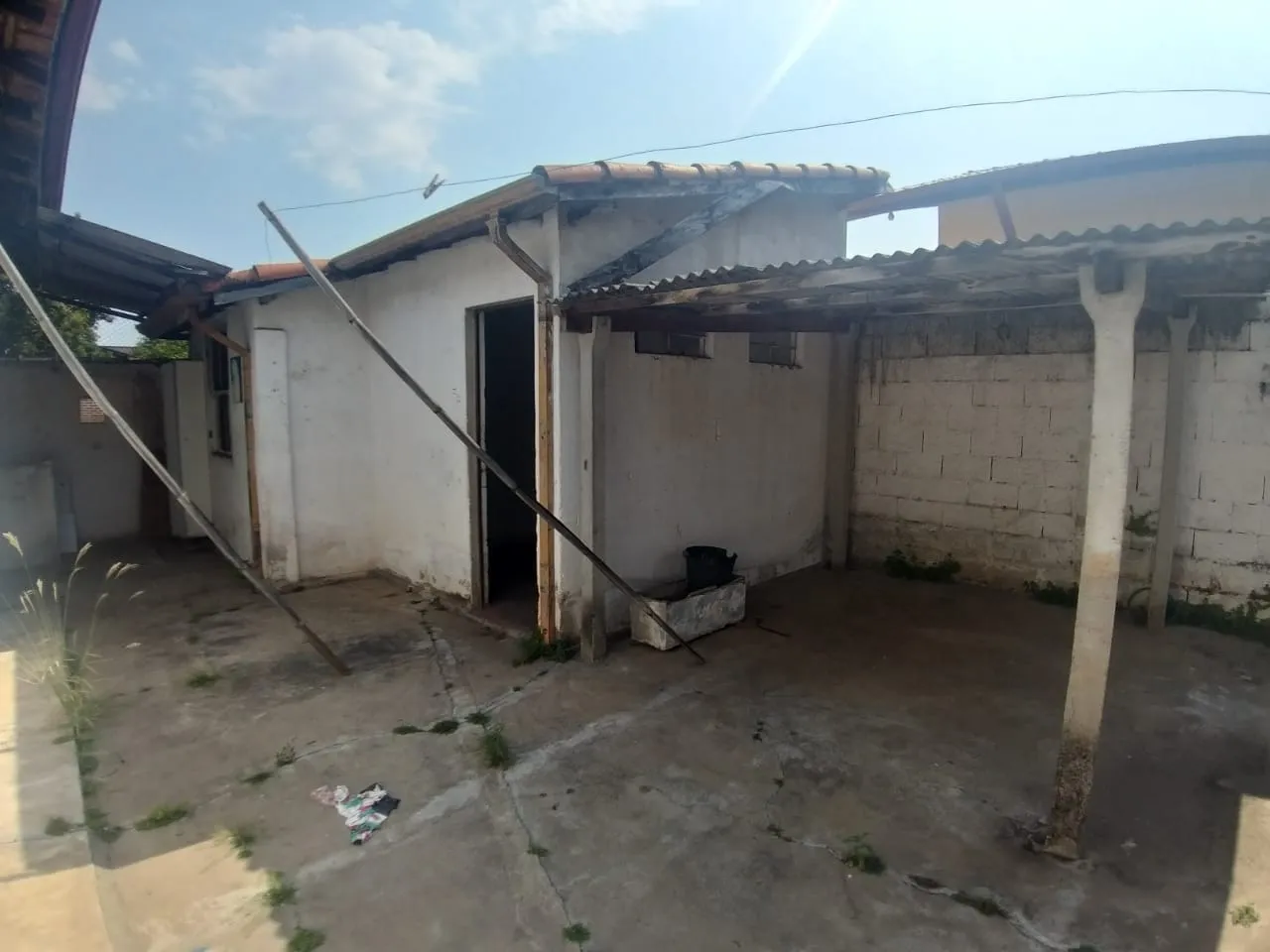 Imagem Casa à venda 3 Quartos, 2 Vagas, 270M², Parque São Domingos, Pindamonhangaba - SP