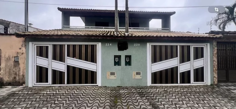Imagem Sobrado à Venda - Praia Grande | 2 Suítes com Sacada | Quintal Amplo