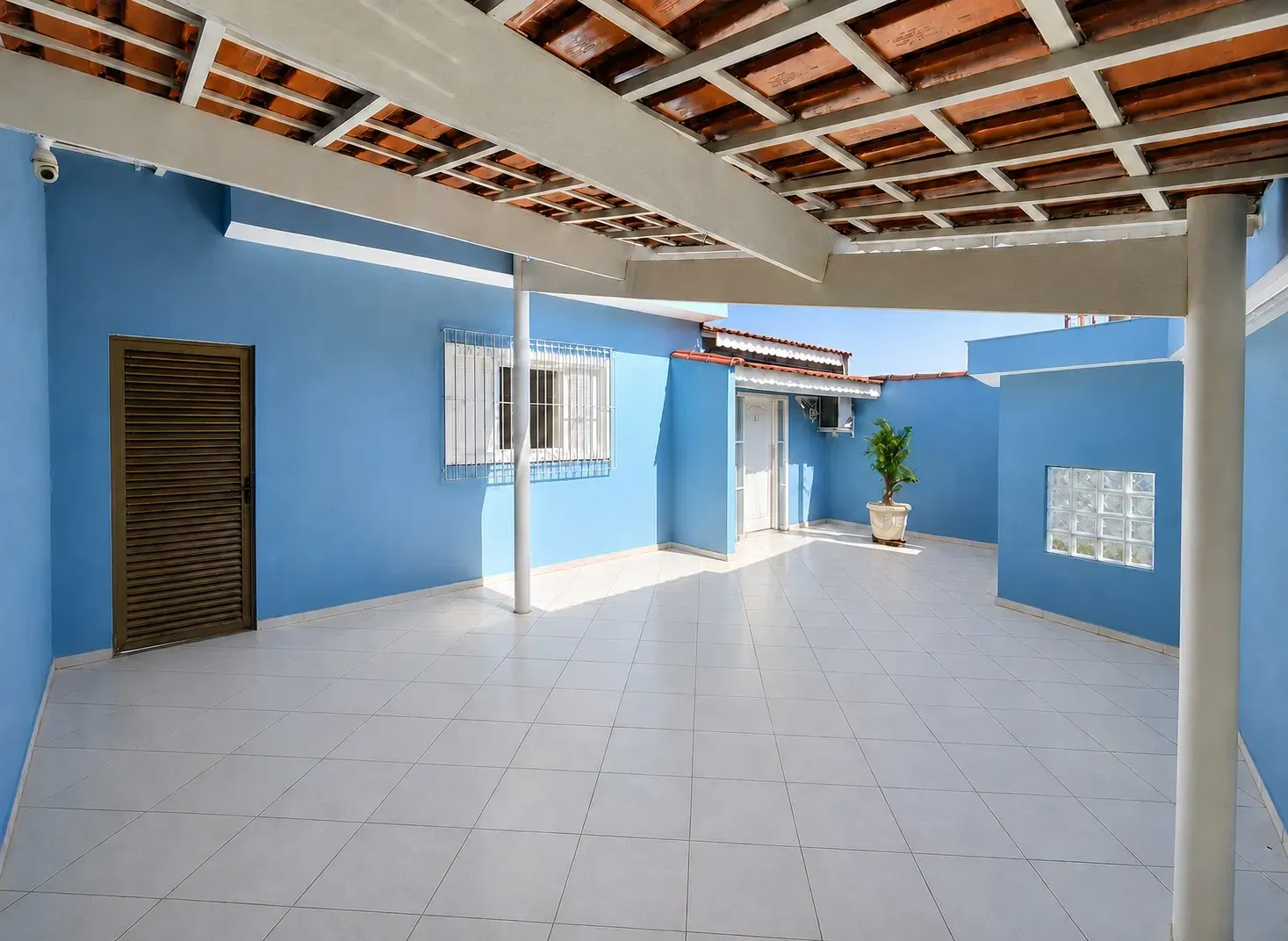 Foto do imóvel Casa com 5 Quartos para Alugar, 203,09 m² em Jardim Casqueiro - Cubatão
