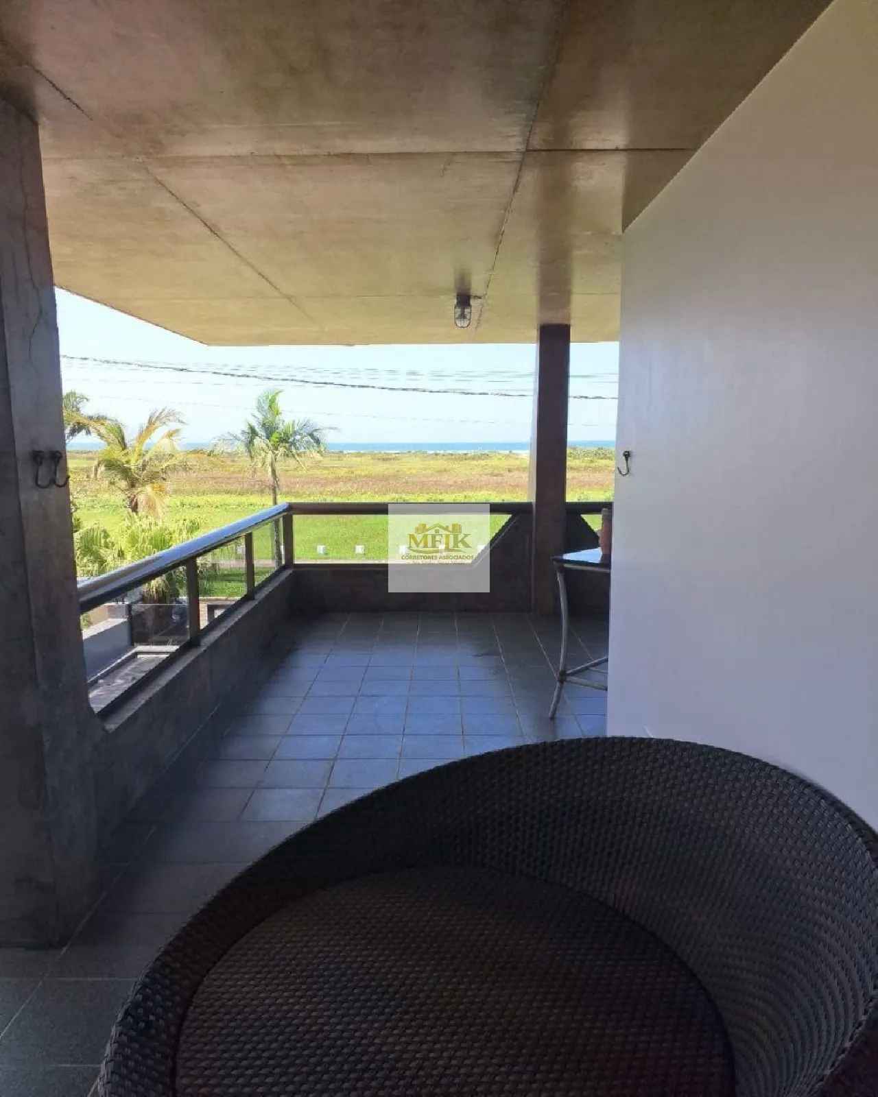Imagem Imperdível! Casa beira mar com 4 suítes no Atami Norte, Pontal do Paraná-PR - 297m² - 2 vagas - Agende sua visita!