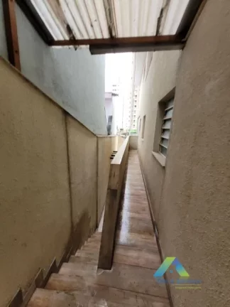Imagem SANTO ANDRÉ CASA 241m², 5 dormitórios, 4 vagas ótima localização e valor